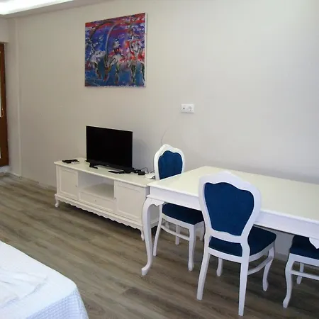 Aparthotel Carme 2
