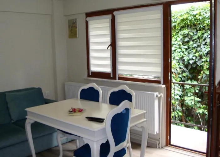 Carme 2 Стамбул