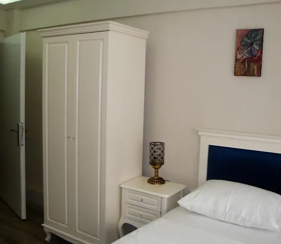 Apart-hotel Carme 2 3*